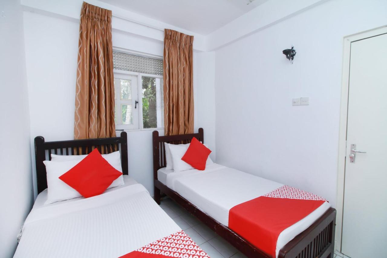 The Kings Bay Hotel Ettukala Extérieur photo